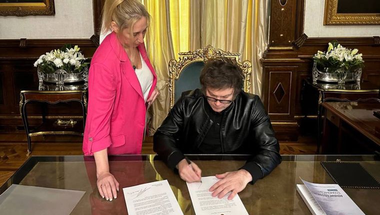 El poder. Karina y Javier Milei, concentran las decisiones de poder y administran la gestión juntos. Foto: NA