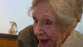 Una abuela se reencontró gracias a la inteligencia artificial (IA) con la imagen animada de su esposo fallecido hace más de tres décadas. Su reacción fue emocionante. Una abuela se reencontró gracias a la inteligencia artificial (IA) con la imagen animada de su esposo fallecido hace más de tres décadas. Su reacción fue emocionante.