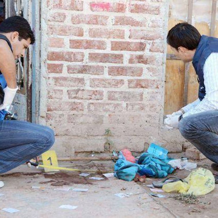 La mujer fue baleada en el rostro cuando quiso terminar la relación