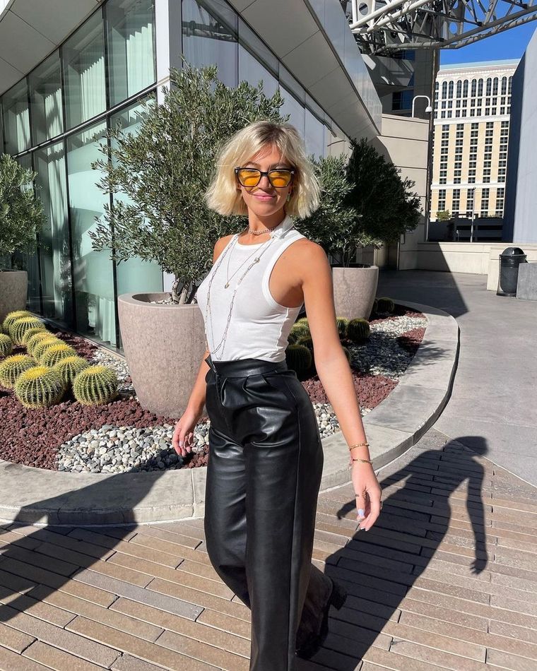 Stefi Roitman no puede dejar de usar pantalones de cuero y nos enseña a usarlos como ella Foto: Instagram