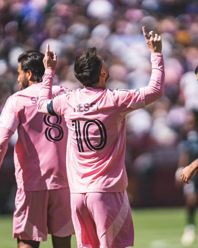 Con un doblete de Lionel Messi, el Inter Miami le ganó 3-2 a Colorado Rapids.