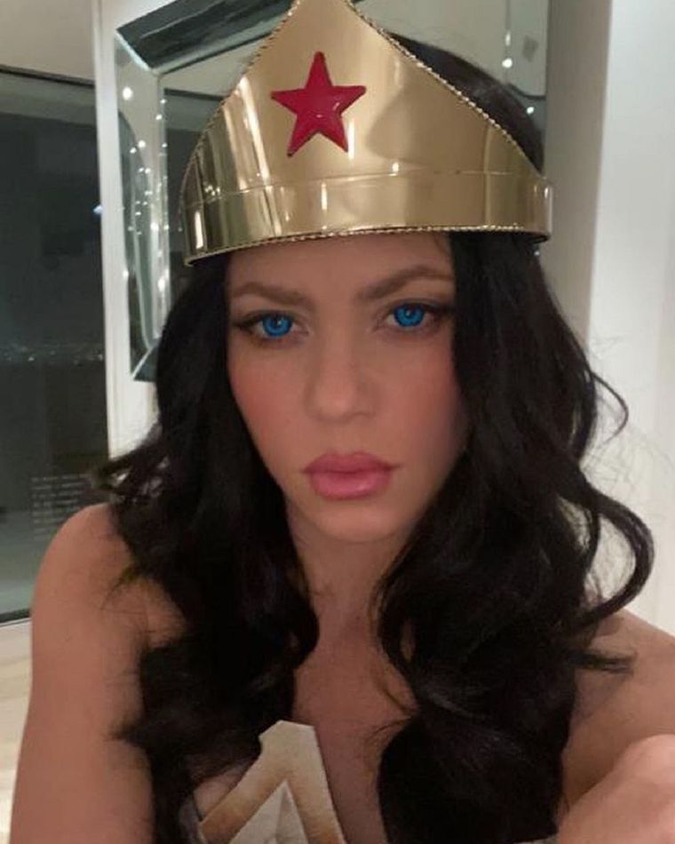 Increíble: Así se ve el rostro de Shakira según la inteligencia artificial Shakira con su disfraz de Halloween. Foto: Instagram