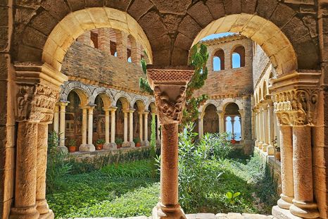 El turismo sostenible y la conservación del entorno definen la vida en este pueblo español. El turismo sostenible y la conservación del entorno definen la vida en este pueblo español.