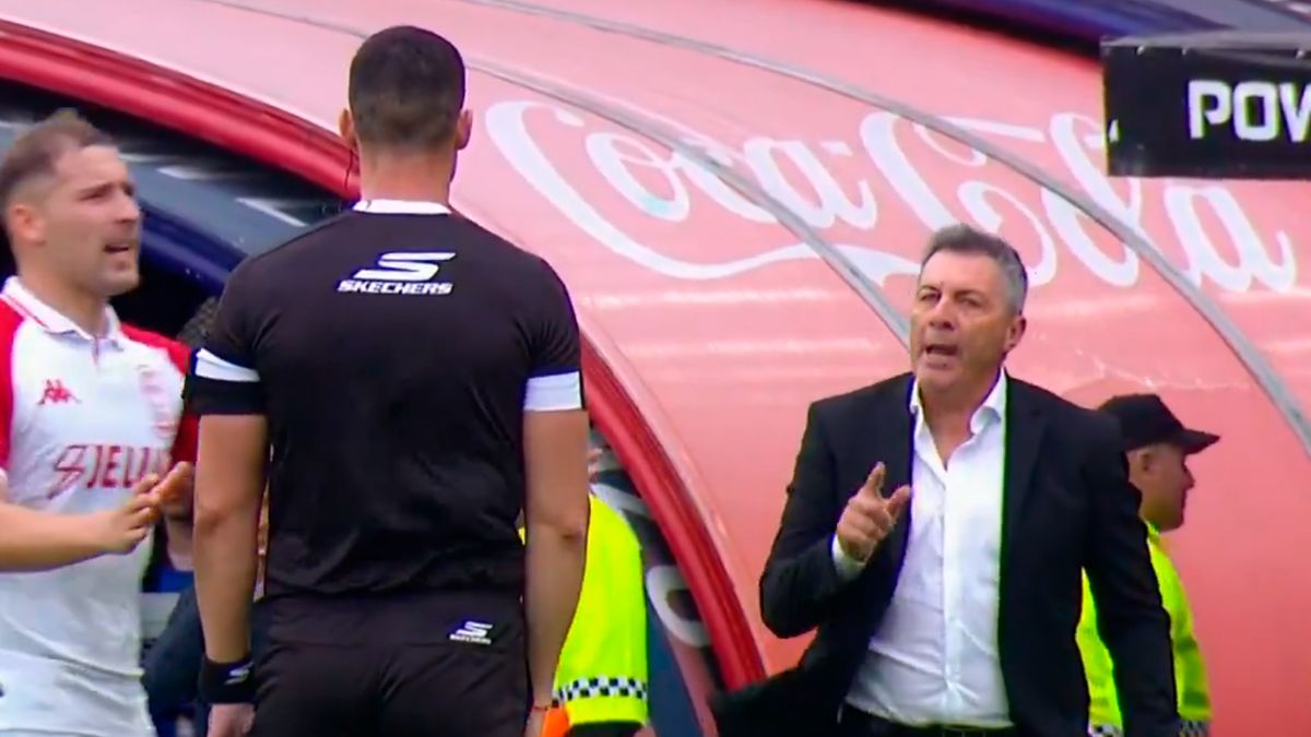 El tenso cruce entre Kudelka y el árbitro Ramírez en el clásico San Lorenzo - Huracán: "No te hagas el..."
