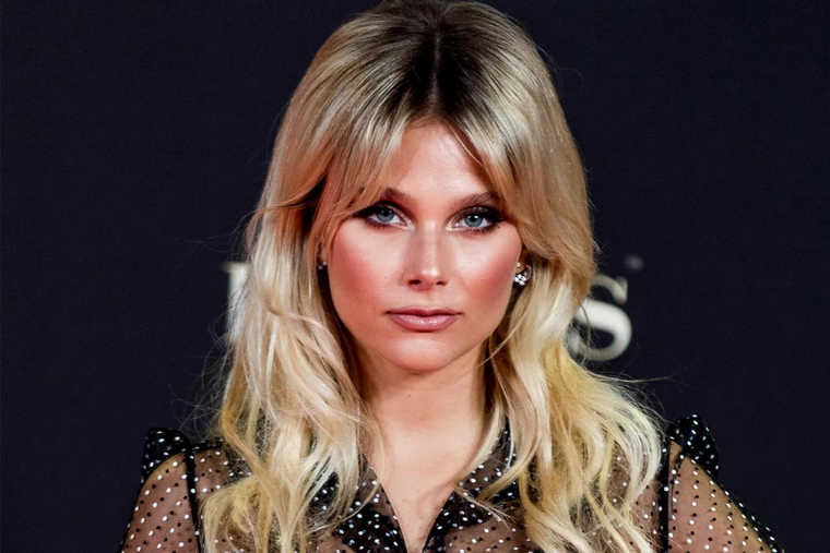 VALENTINA ZENERE RENOVÓ SU ESTILO. LA ACTRIZ DE ÉLITE SORPRENDIÓ CON EL CAMBIO.