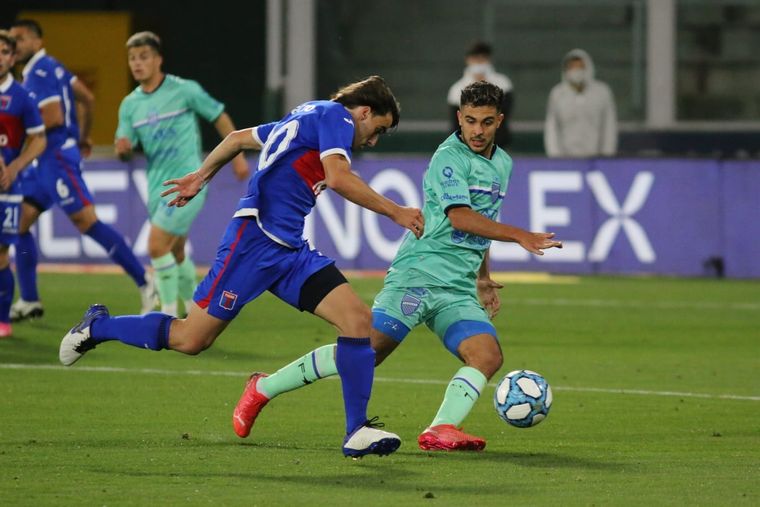 Martín Ojeda, goleador del Tomba. Foto: Copa Argentina
