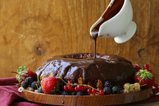 Extra tentador: receta de pastel de chocolate con ganache al estilo repostero.