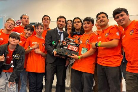 El equipo mendocino Shadowfox, ganador del un prestigioso concurso internacional de robótica.&nbsp;