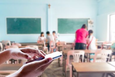 MDZol | uso de celulares en las escuelas, aulas