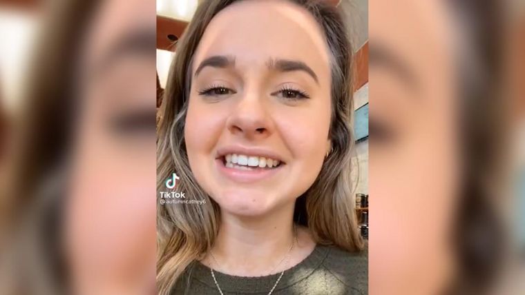 La joven intentó un reto viral y terminó sin la mayoría de sus dientes