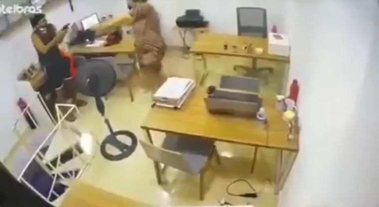 La abogada recibió cuatro disparos de su cliente