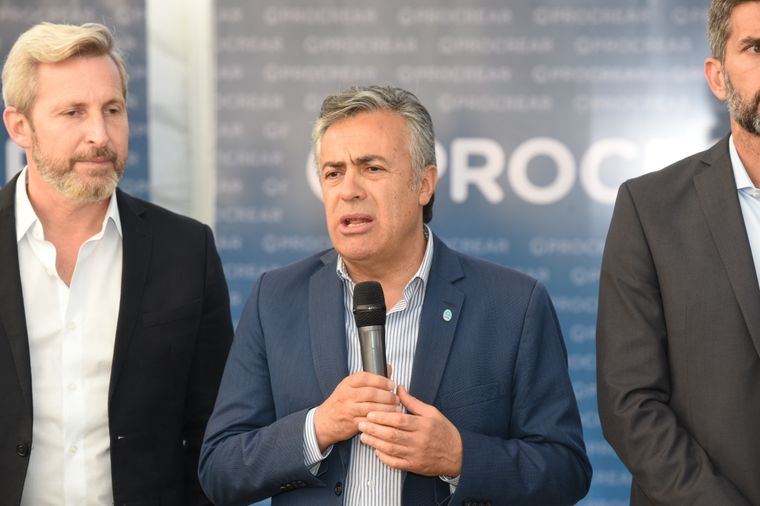 Alfredo Cornejo en el procrear de ciudad Foto: Foto: ALF PONCE/MDZ