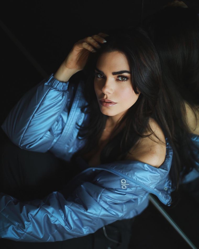 Livia Brito deslumbra con su protagónico en la telenovela Minas de pasión. Foto: Instagram/Livia Brito