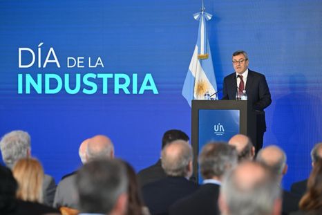 Martín Rapallini, de la UIA, en el acto por el Día de la Industria. Martín Rapallini, de la UIA, en el acto por el Día de la Industria.