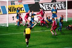 un exjugador del bayern recogio el guante y le contesto a serna