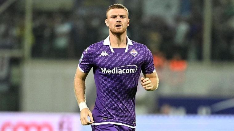 El ex River aún no ha marcado goles en la Fiorentina. Foto: Instagram @beltranlucass