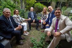 Importantes empresarios y emprendedores mendocinos fueron a felicitar y a compartir con la galardonada este especial reconocimiento. En la nota, los pormenores y la galería de fotos, al final.