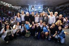 El gobernador Axel Kicillof, participando de un acto de campaña organizado por los gremios estatales Foto: Prensa Gobierno de la Provincia de Buenos Aires