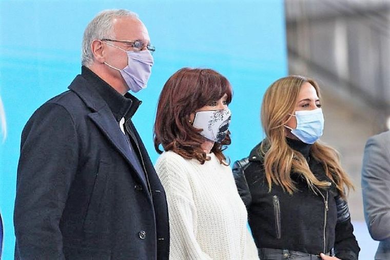 Daniel Gollan junto a Cristina Fernández de Kirchner y Victoria Tolosa Paz Foto: F5
