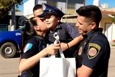 Benjamín cumplió 8 años y celebró con una fiesta inolvidable. Su abuelo materno fue policía militar, lo que inspiró la temática policial para la celebración. Foto: Policía de Córdoba