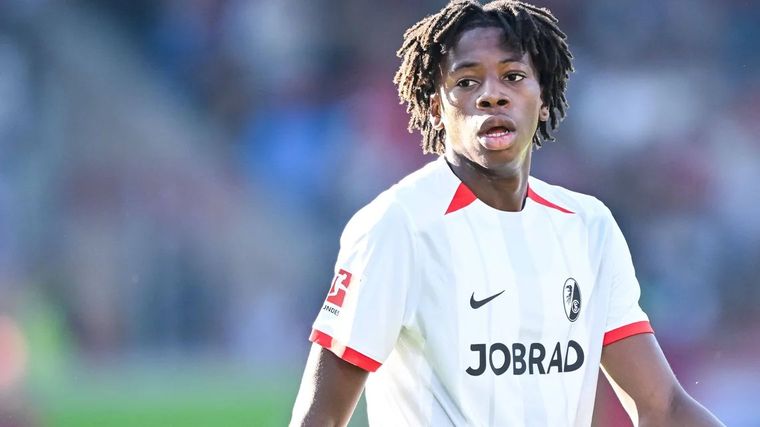 El joven de 20 años hizo toda su carrera en el fútbol alemán. El joven de 20 años hizo toda su carrera en el fútbol alemán.