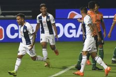 talleres derroto a banfield en cordoba y la zona b quedo al rojo vivo