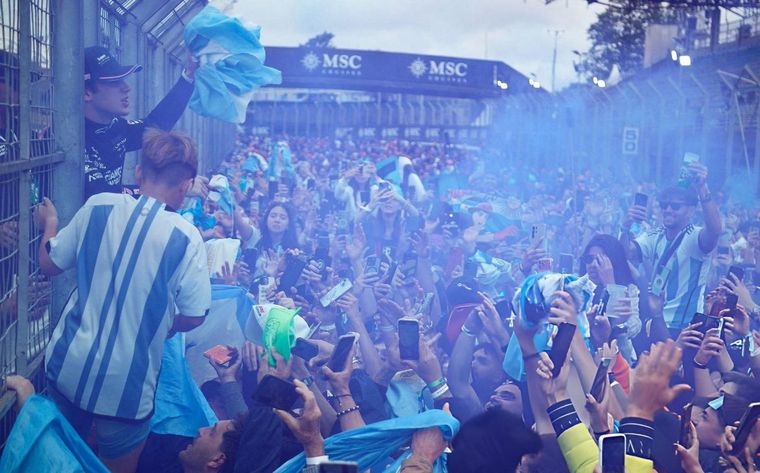 El agradecimiento de Colapinto al público argentino que fue a bancarlo en el Gran Premio de Brasil. Foto: IG @Francolapinto