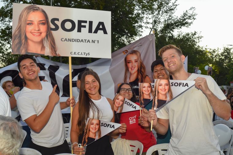 Juan Torinetti, Valentina Aguilera, Maira Pina, Agustín González , William Condorí. Juan Torinetti, Valentina Aguilera, Maira Pina, Agustín González , William Condorí.
