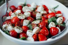 cocina gourmet: prepara una deliciosa ensalada mediterranea ¡en 10!