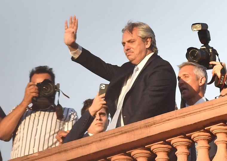 Fin de época. Alberto Fernández, rumbo a España. Foto: Casa Rosada.
