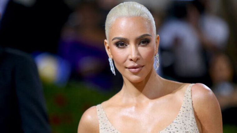 Kim Kardashian y los daños irreversibles en el vestido de Marilyn Monroe Foto: The Objective