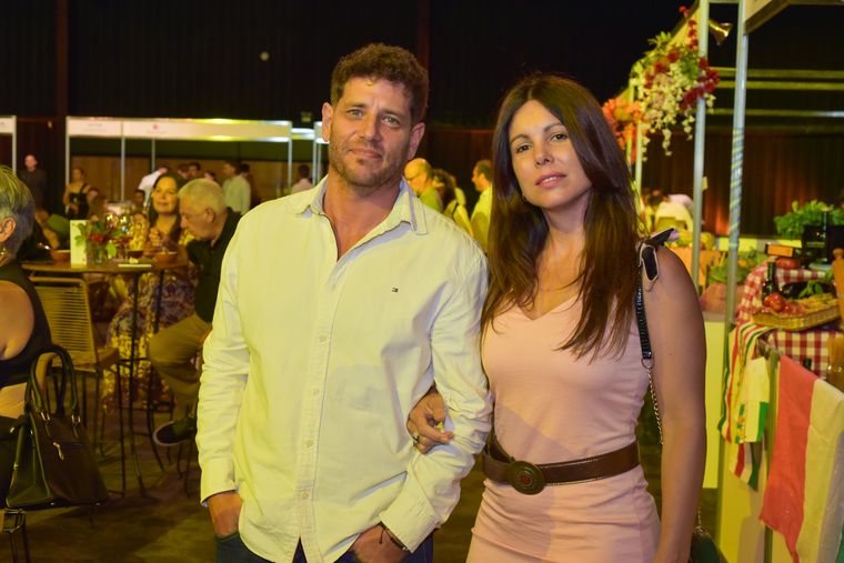 Pablo Mannino junto a su esposa, Amira Vallés. Pablo Mannino junto a su esposa, Amira Vallés.