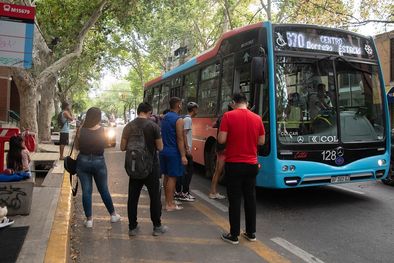 MDZol | El Ente de Movilidad Provincial (EMOP) convocó a una audiencia pública para discutir un actualización en el costo del servicio Foto: Santiago Tagua/MDZ