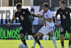 Deportivo Riestra sigue sin perder en 2025 en el Guillermo Laza. Foto: Fotobaires Deportivo Riestra sigue sin perder en 2025 en el Guillermo Laza. Foto: Fotobaires