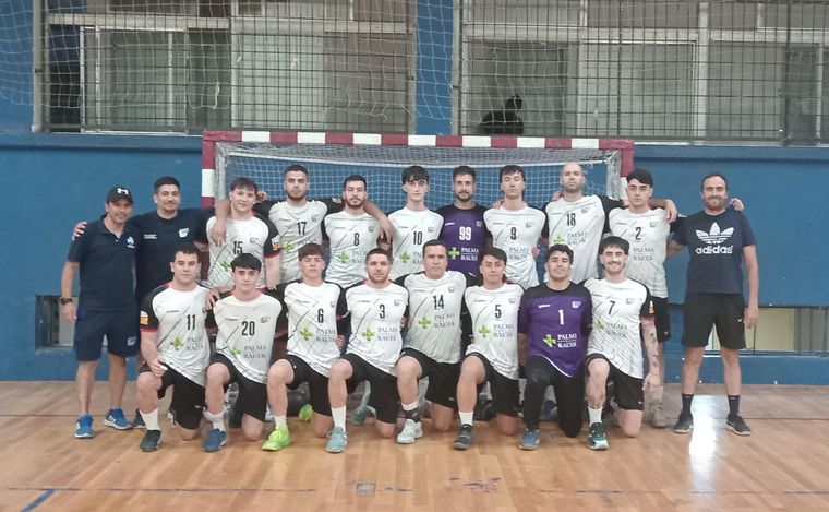 El balonmano masculino definió a sus finalistas. Foto: Javier Sallustro.