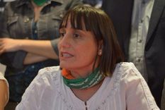 marchan con frazadas en rechazo de la presencialidad en provincia de buenos aires