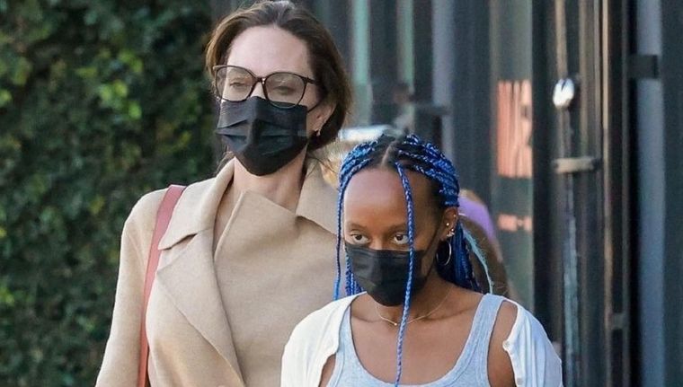 Angelina Jolie y su hija mayor compras Foto: Instagram angelinajoliecenter