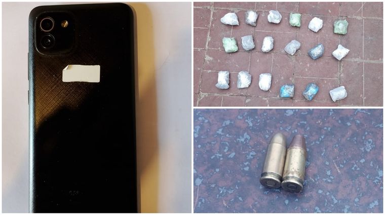 Un celular, paquetes de marihuana y balas calibre 9 milímetros, parte de lo secuestrado. Un celular, paquetes de marihuana y balas calibre 9 milímetros, parte de lo secuestrado.