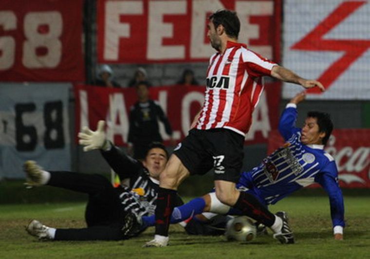 El Tomba cayó en Buenos Aires. Foto: Foto Baires