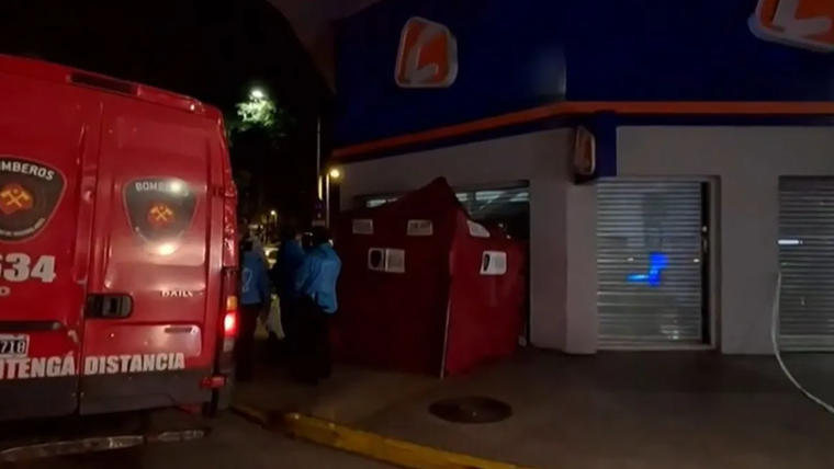 La esquina de Belgrano donde encontraron al hombre apuñalado.