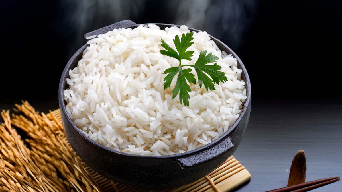 El tip secreto de los mejores chefs: el arroz blanco no se hierve, se hace así