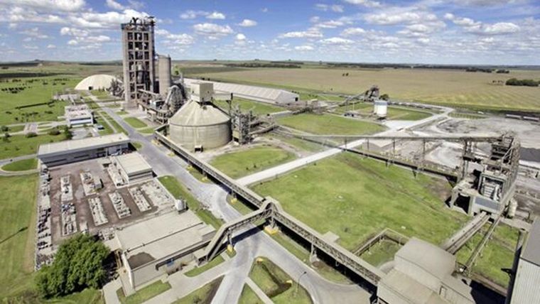 Luego de 21 años, Loma Negra vuelve a manos argentinas.