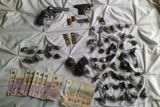 En uno de los allanamientos encontraron armas, cocaína y marihuana