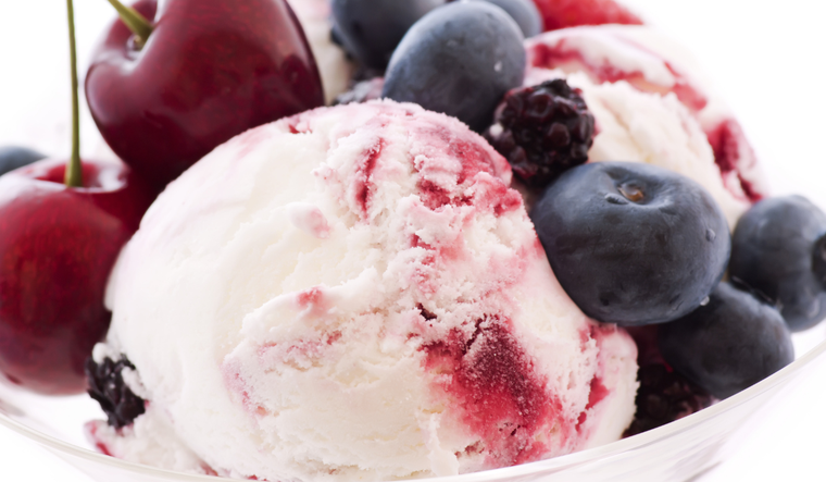 Helado de cereza un bocado de felicidad frutal Foto: Shutterstock
