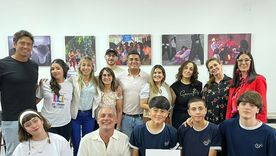 El jurado que se hizo presente en la Escuela José Vicente Zapata de la Ciudad de Mendoza para decidir los ganadores del concurso de cortometrajes. El jurado que se hizo presente en la Escuela José Vicente Zapata de la Ciudad de Mendoza para decidir los ganadores del concurso de cortometrajes.