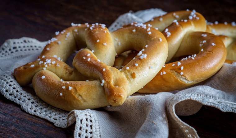 Los pretzels son conocidos en el mundo entero. Los pretzels son conocidos en el mundo entero.