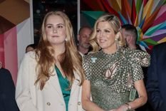 Los fabulosos looks de Máxima de los Países Bajos y Catalina Amalia de Orange Foto: Vanitatis