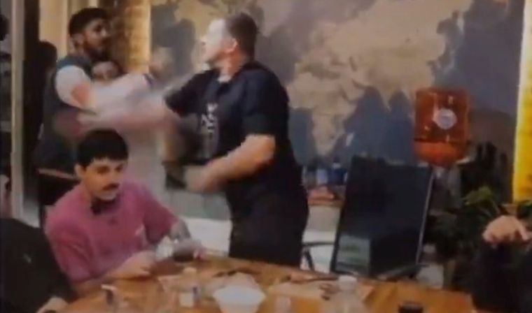 El Turco García, a las piñas en su programa Foto: Captura de video