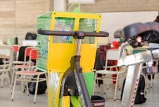 Habrá 14 bici fijas en plazas y escuelas de la ciudad de Córdoba que trituran botellas PET pedaleando y así se logra reciclar el plástico Foto: Municipalidad de Córdoba