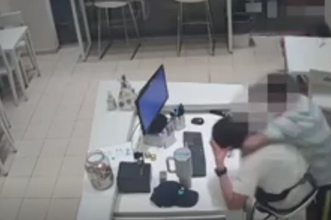El ataque del adolescente. Foto: captura de video.